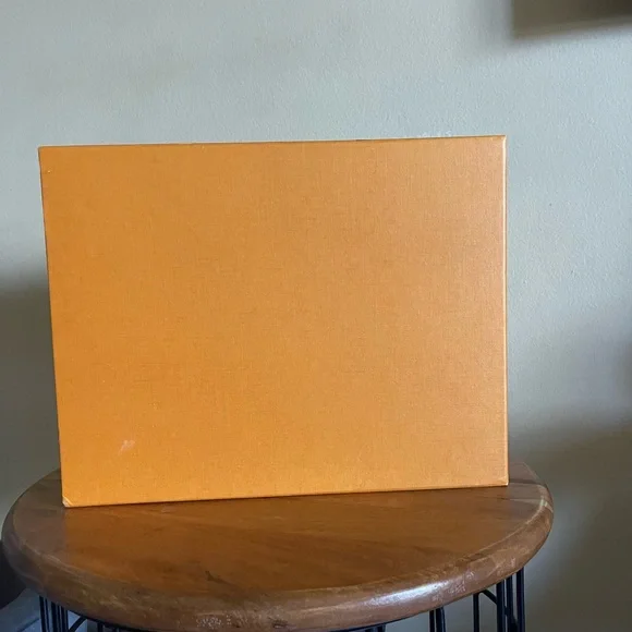 Louis Vuitton box & dust bag